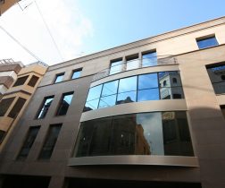 Edificio Oficinas Calle Mayor. Cristina Fortanet. Arquitecto