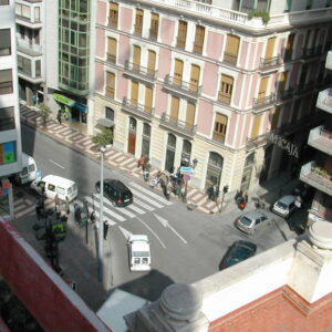 Edificio Oficinas Plaza la Paz. Cristina Fortanet. Arquitecto